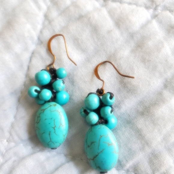 Turquoise beaded earrings - Picture 1 of 2
